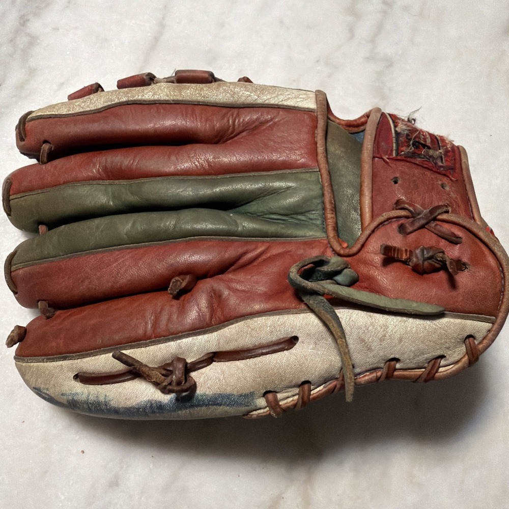 Rawlings Roberto Clemente GJ62 Leather 11" Baseball Glove Right Hand Throw RHT